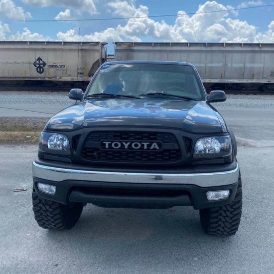 trd pro style grill with toyota letter & raptor lights for 2001-2004 toyota tacoma